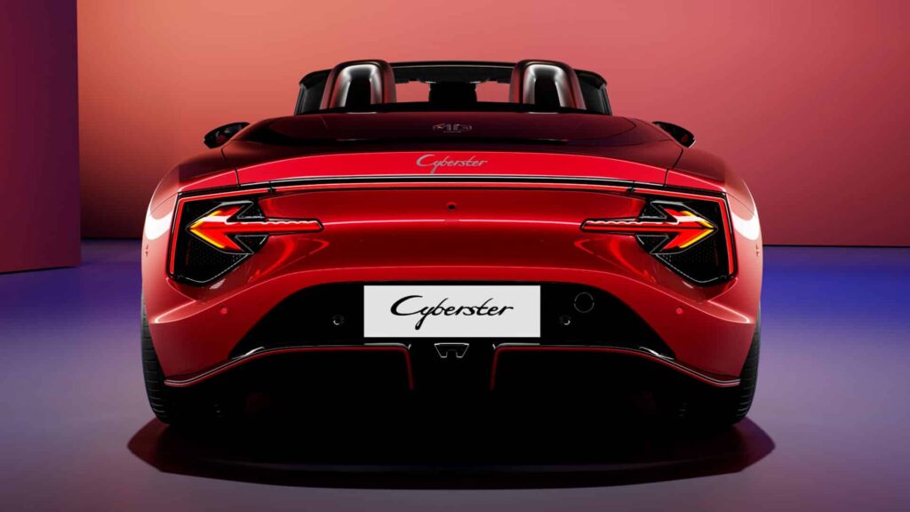 4-Diseno-Exterior-MG-Cyberster-2024-Los-Coches