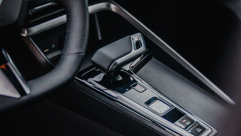 10-MG-ZS-Hybrid-2025-MG-Colombia